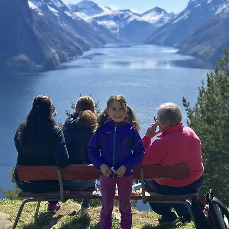 Fjord View 4* סטראנדה